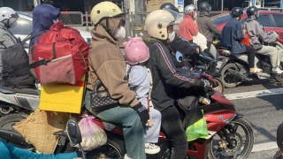 Phương tiện tăng cao ở các cửa ngõ thành phố nhưng không ùn ứ