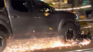 Tạm giữ tài xế gây tai nạn, đẩy xe máy 700m khiến 1 người tử vong