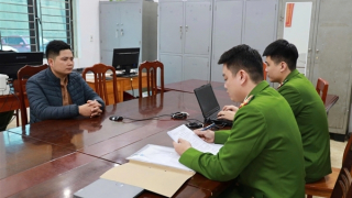 Khởi tố lái tàu trong vụ lật tàu làm 6 người tử vong tại hồ Thác Bà