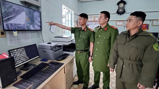 Giữ bình yên ở Cổng Trời