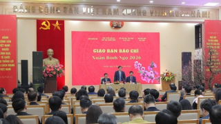 Báo chí phải là lực lượng mở đường, giữ dòng chảy thông tin tích cực