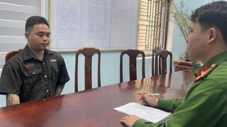 Cô gái đánh rơi iPhone bị kẻ giả danh công an lừa đảo