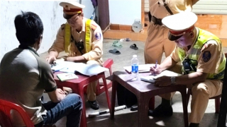 Phạt hơn 200 triệu chủ xe và tài xế xe 25 chỗ chở 61 khách, đi vào đường cấm