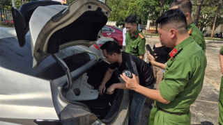 Bắt đối tượng đòi nợ dùng súng bắn người