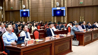 Khi triển khai nghị quyết, người đứng đầu phải dấn thân vào những việc khó, việc mới