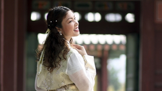 Trò chuyện mùa xuân với nhà văn tuổi ngựa Di Li