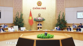 Thủ tướng: Cắt giảm tối đa thủ tục hành chính, giảm phiền hà cho người dân, doanh nghiệp