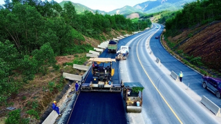 Nhộn nhịp không khí lao động đầu xuân trên các công trình trọng điểm ở miền Trung