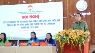 Thứ trưởng Lê Quốc Hùng và các ứng cử viên đại biểu Quốc hội tiếp xúc cử tri tại TP Hồ Chí Minh