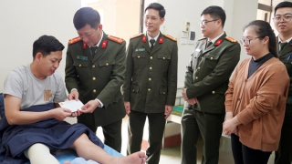 Cán bộ Công an xã bị thương khi truy bắt tội phạm ma túy