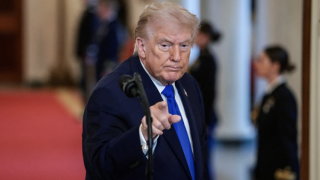 Tổng thống Mỹ Donald Trump ra tối hậu thư chính trị với Iran