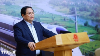 Railway sector must master technology to secure long-term autonomy: PM