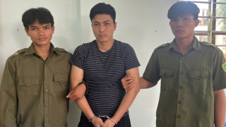 Bắt giữ đối tượng dùng hung khí tấn công cha mẹ vợ cũ