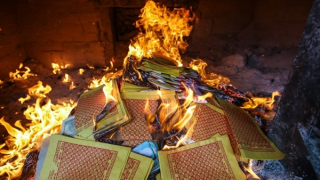 Sẽ không để vàng mã 'thiêu rụi' giá trị văn hóa