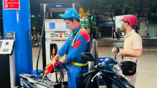 Xung đột Trung Đông: Xăng dầu chịu áp lực nguồn cung và giá