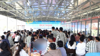 Bộ Công an lấy ý kiến góp ý dự thảo thông tư về chế độ gặp, nhận quà và liên lạc của phạm nhân