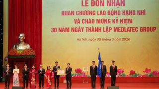 Medlatec đón nhận Huân chương Lao động hạng Nhì