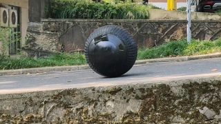 “Cảnh sát” robot