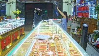 Truy xét hành tung người đàn ông có hành động bất thường tại một tiệm vàng ở Đắk Lắk