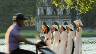 Hà Nội nắng đẹp, Nam Bộ mưa nhiều