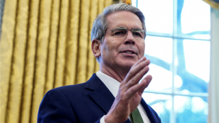 Mỹ nêu lý do cân nhắc nới lỏng trừng phạt dầu mỏ Nga