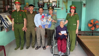 Những "bông hoa tươi thắm" của Công an cấp xã ở Đà Nẵng