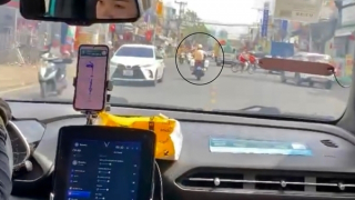 Việc ân nghĩa trên đường và lời cảm ơn chưa kịp nói