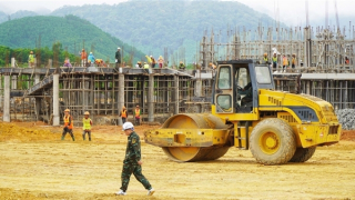 Tháo gỡ khó khăn, đẩy nhanh tiến độ xây dựng các trường phổ thông nội trú liên cấp tại vùng biên giới A Lưới