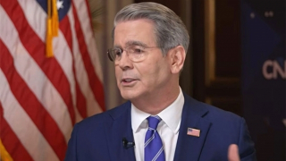 Những chân trời đầy vệt bão