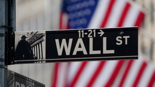 Thị trường tài chính phục hồi sau cú lao dốc của giá dầu