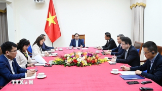 Thủ tướng điện đàm với Tổng thống Các Tiểu vương quốc Arab thống nhất