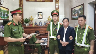 Giả danh luật sư chiếm đoạt tiền của thân chủ