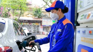 Thủ tướng ban hành Công điện về tăng cường giải pháp bảo đảm cung ứng xăng dầu
