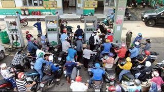 Rủi ro đứt gãy nguồn cung xăng dầu vì hợp đồng mua bán tương lai