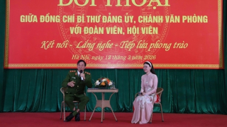 Chánh Văn phòng Cơ quan CSĐT Bộ Công an đối thoại với thanh niên, phụ nữ