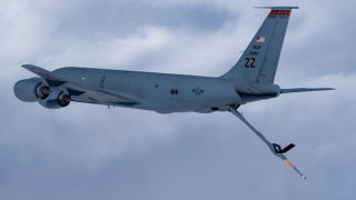 Máy bay tiếp dầu Mỹ rơi tại Iraq