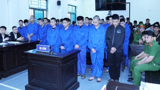 Ninh Bình: Xét xử 62 bị cáo về tội “Gây rối trật tự công cộng”