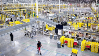 Khi thế giới chấp nhận tốn kém để cảm thấy an toàn hơn