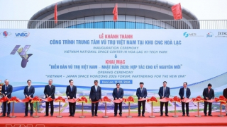 PM calls for accelerated space technology development in Vietnam
