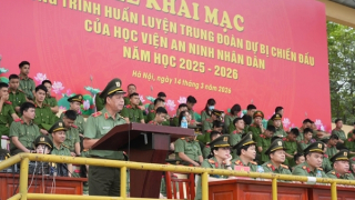 Khai mạc chương trình huấn luyện Trung đoàn dự bị chiến đấu