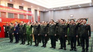 Lãnh đạo Bộ Công an tham gia bầu cử tại Khu vực bỏ phiếu số 5