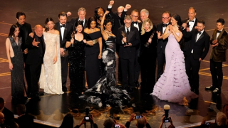 “One Battle After Another” đại thắng tại Oscar, dẫn đầu mùa giải với 6 tượng vàng