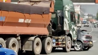 CSGT bác thông tin "xe đầu kéo tông xe ô tô do mâu thuẫn cá nhân"