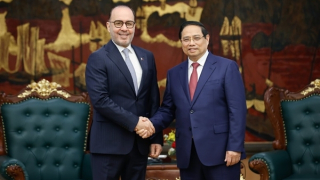 Việt Nam đẩy mạnh hợp tác năng lượng với UAE và Qatar