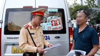 Kiểm soát xe đưa đón học sinh, test nồng độ cồn và ma túy đối với tài xế