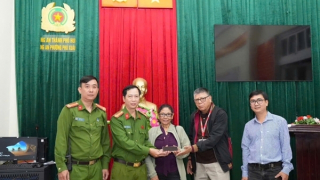 Đối tượng cướp giật điện thoại của du khách nước ngoài sa lưới