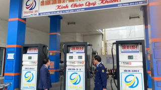 Xử phạt 1 doanh nghiệp xăng dầu bán cao hơn mức tối đa quy định