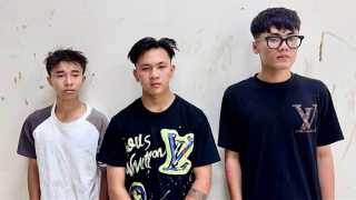 Kịp thời bắt giữ nhóm thanh thiếu niên mang hung khí đập phá nhà dân trong đêm