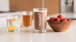 Cách chăm sóc sức khỏe giúp phụ nữ cân bằng công việc và gia đình