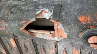 Nổ mìn khai thác đá làm nhiều hộ dân bị thủng mái nhà